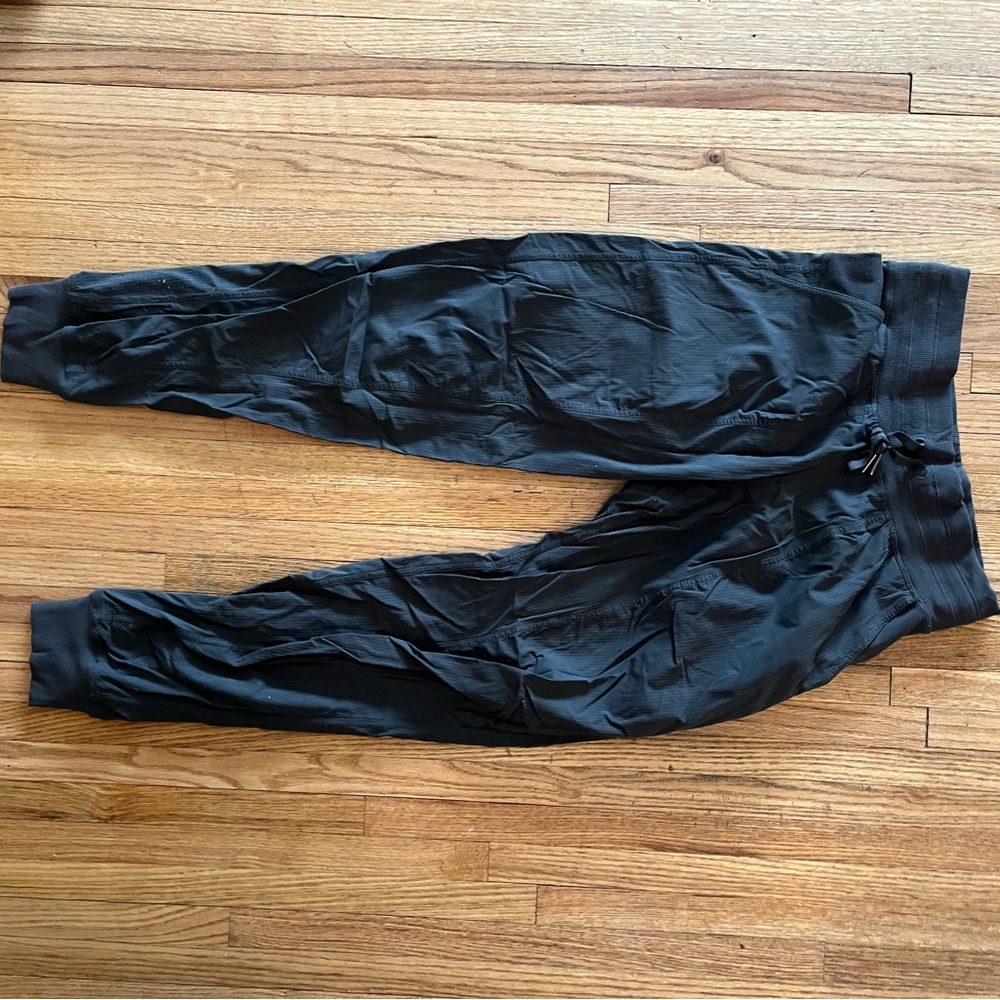 Lululemon dance studio jogger